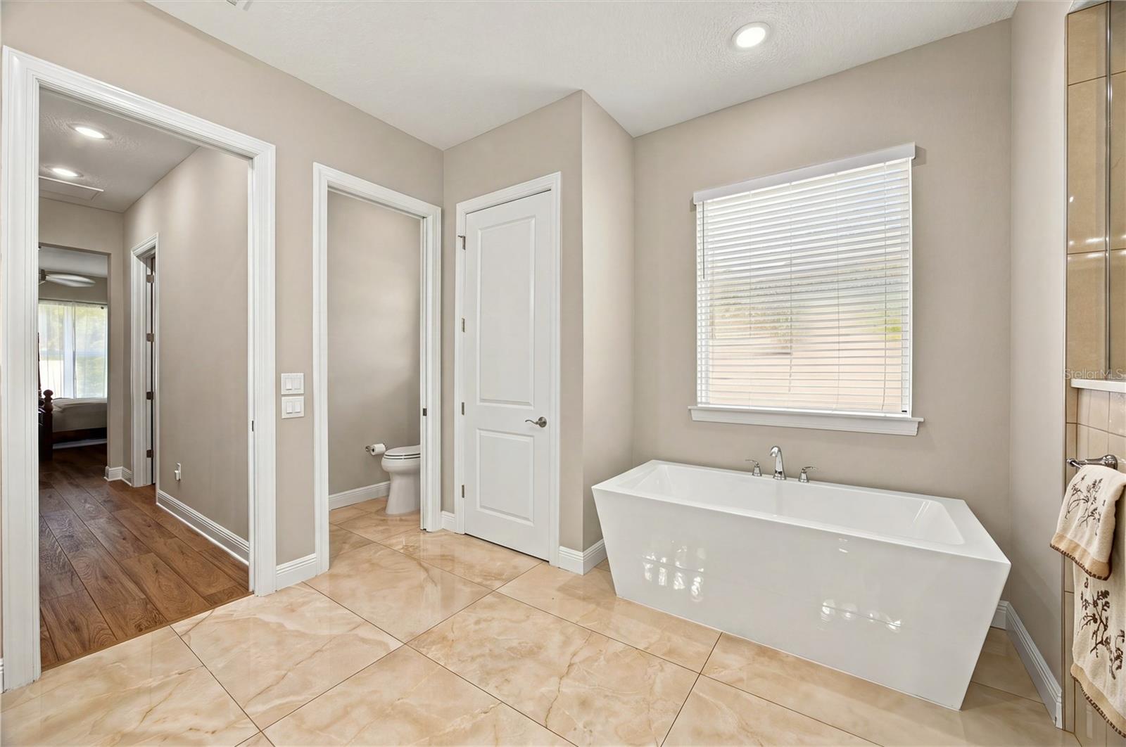 115 BROOKOVER LN — photo 17