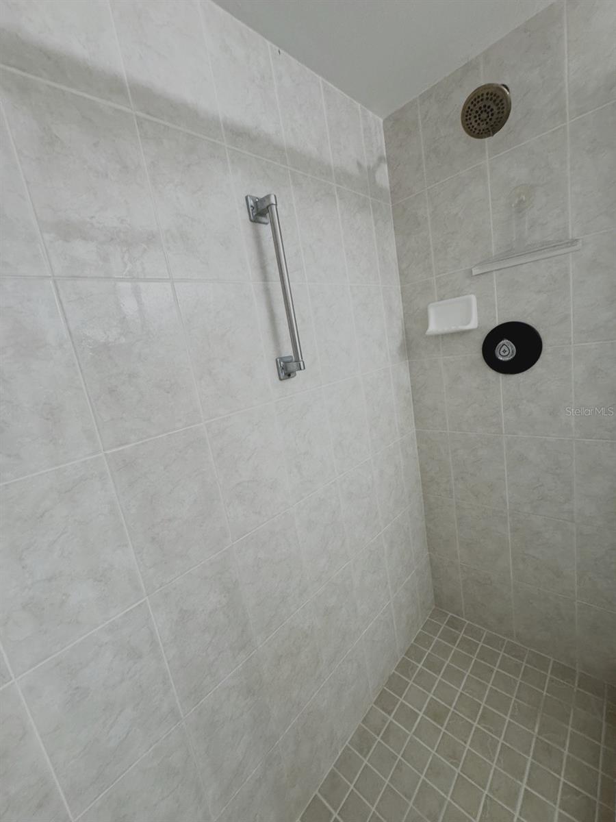 2465 NORTHSIDE DR #2204 — photo 36