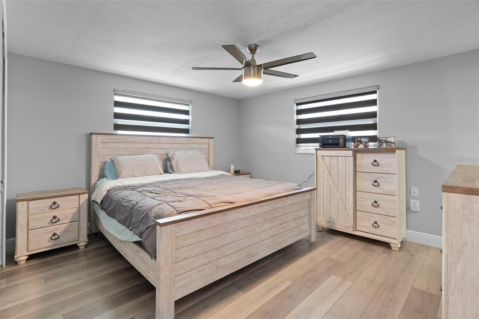 15627 DONZI DR — photo 33