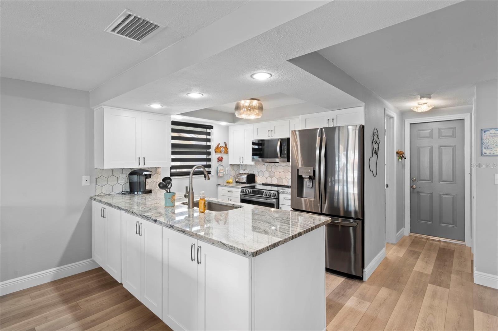 15627 DONZI DR — photo 26