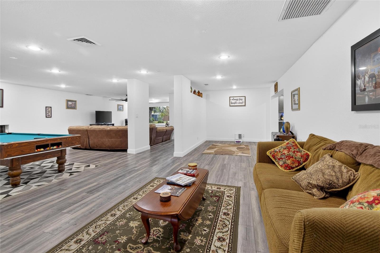 723 W PINEDALE DR — photo 5