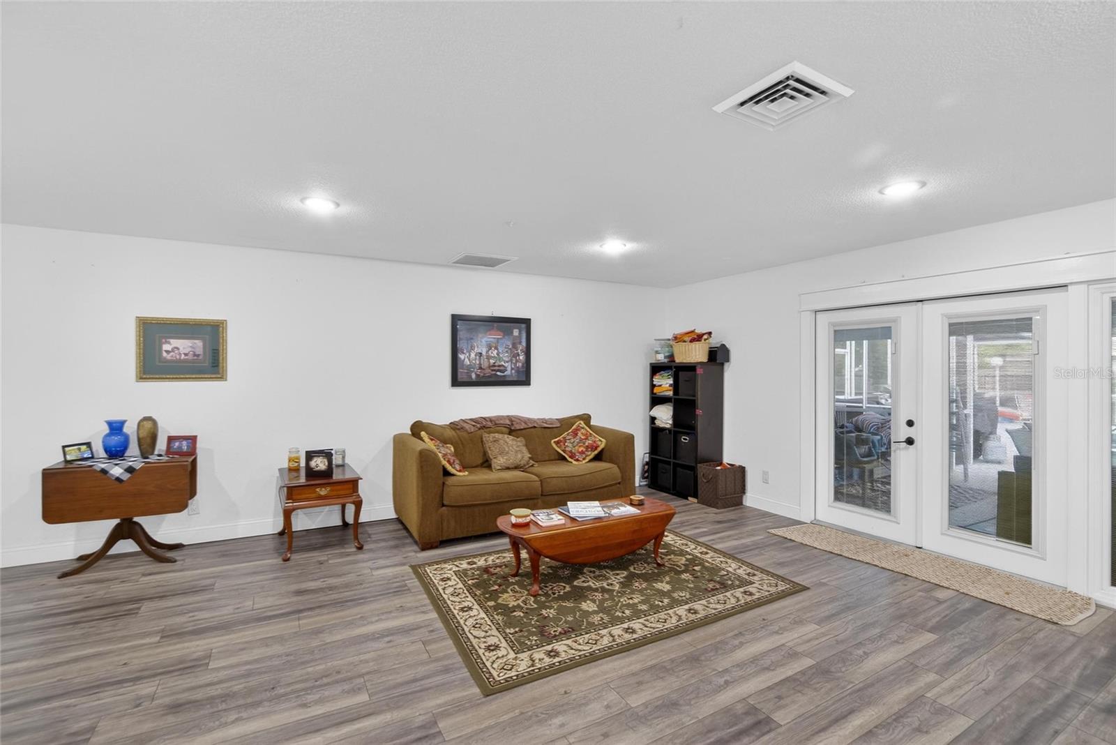 723 W PINEDALE DR — photo 3