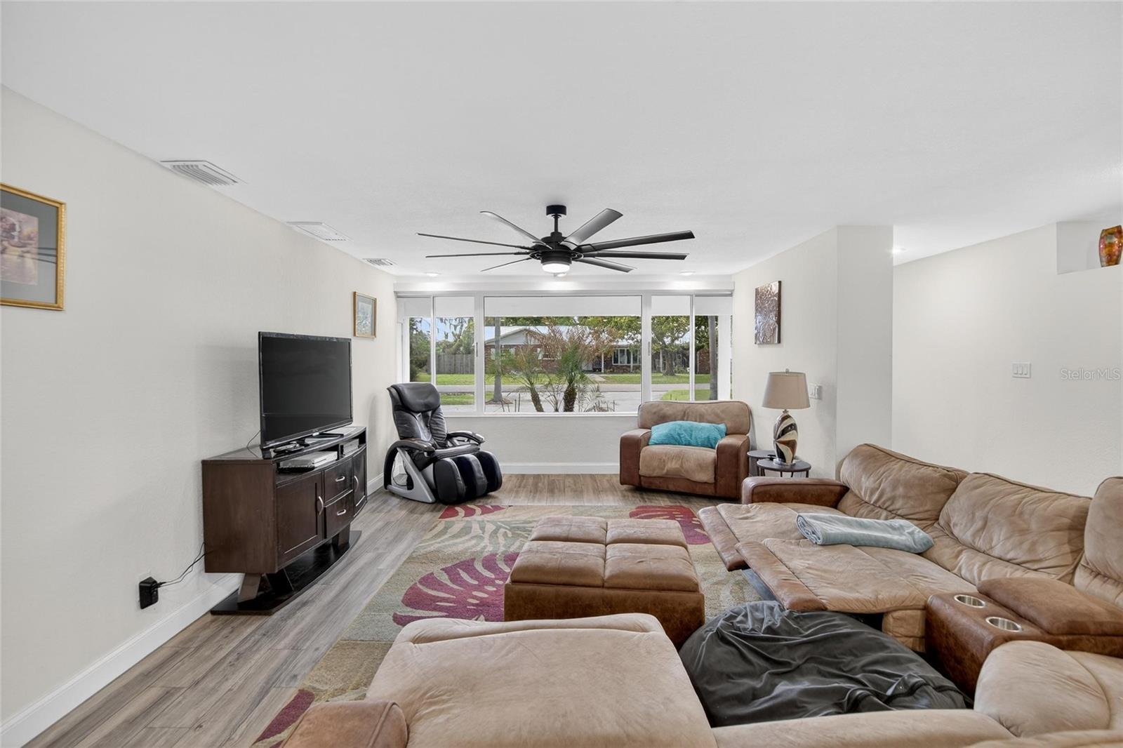 723 W PINEDALE DR — photo 4