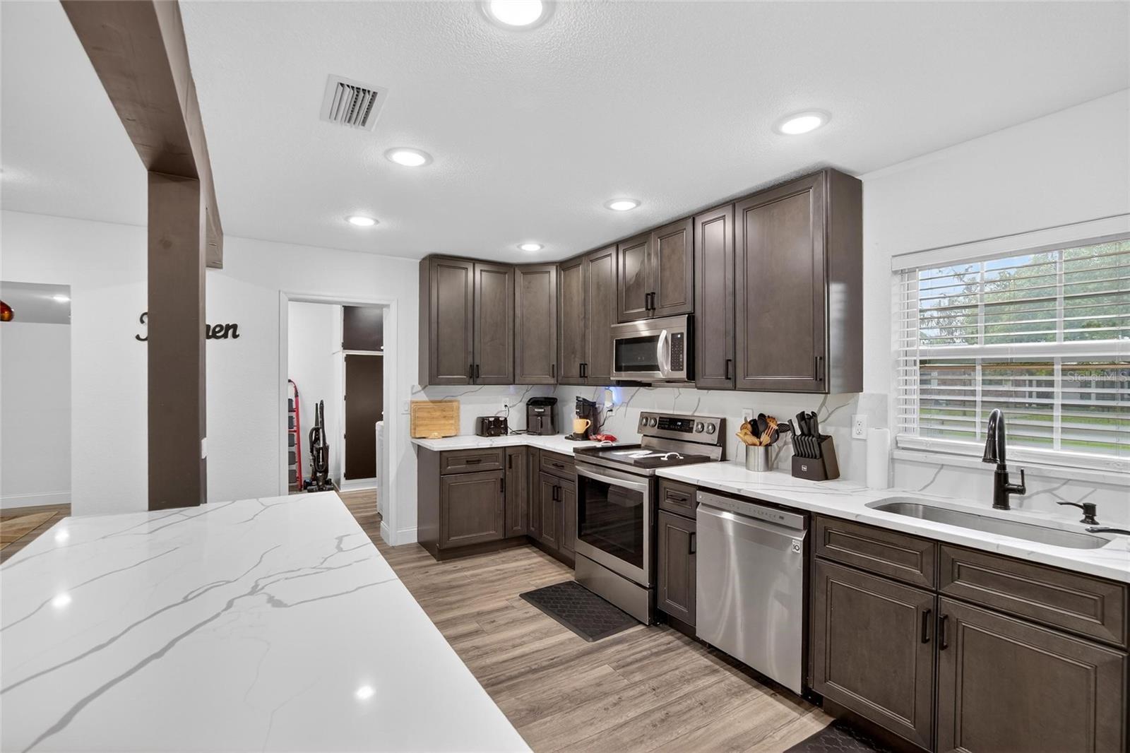 723 W PINEDALE DR — photo 13