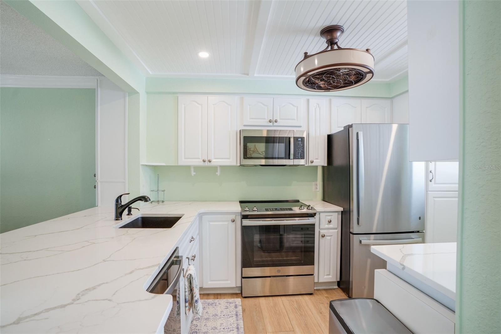 18304 GULF BLVD #105 — photo 7