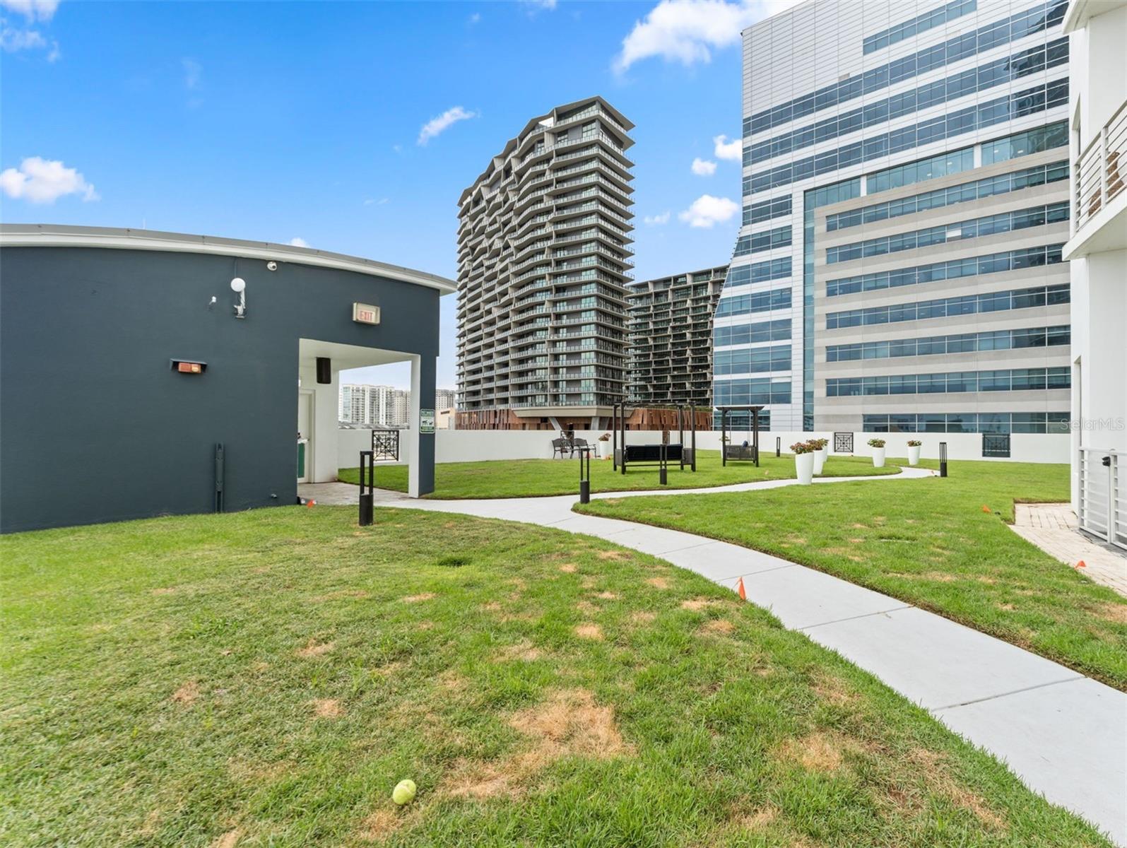 1209 E CUMBERLAND AVE #807 — photo 42