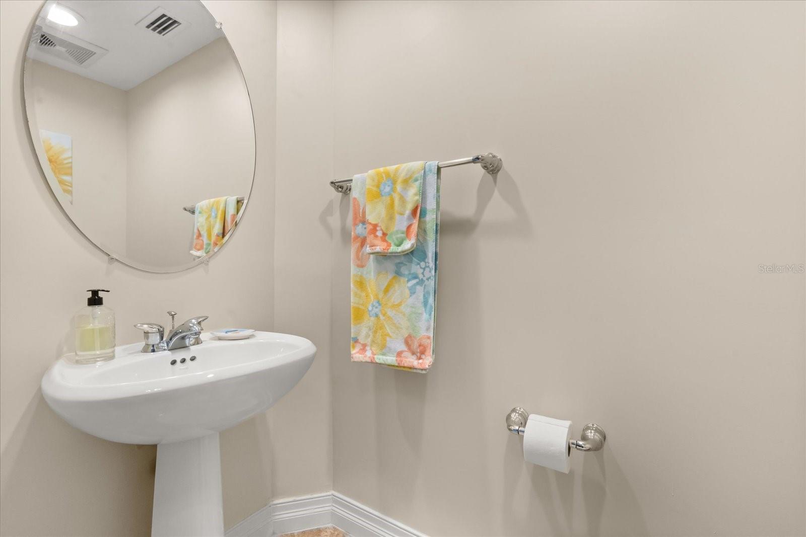 1209 E CUMBERLAND AVE #807 — photo 32