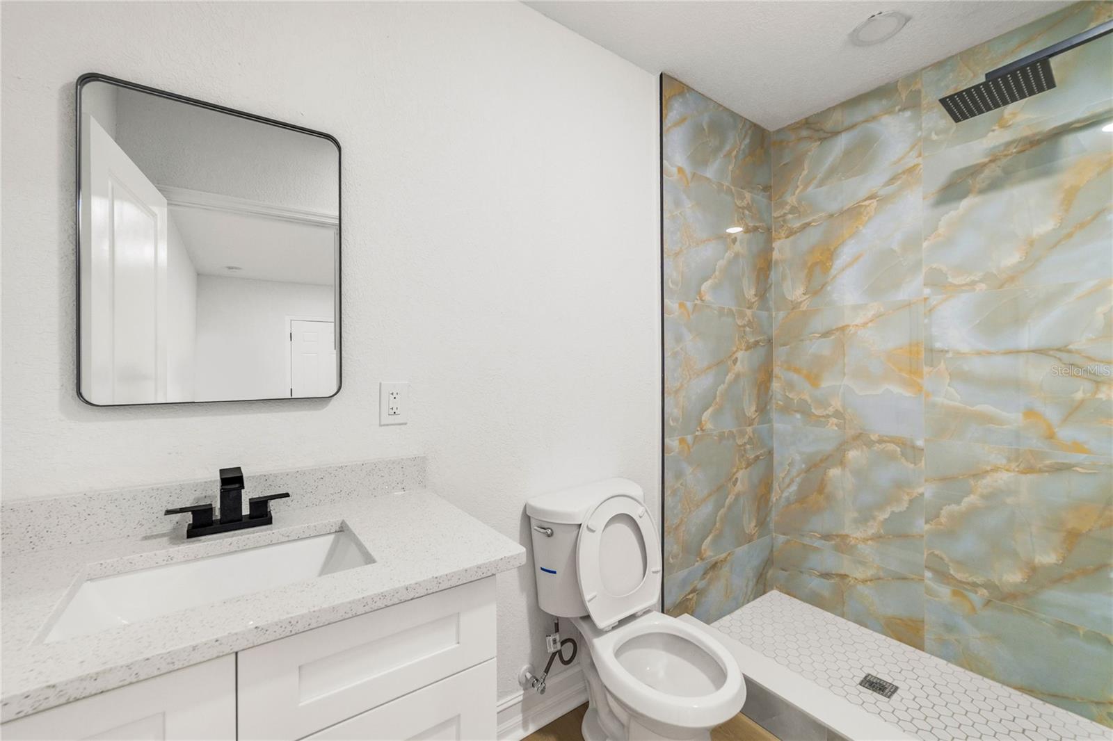 545 N TERRACE DR — photo 29