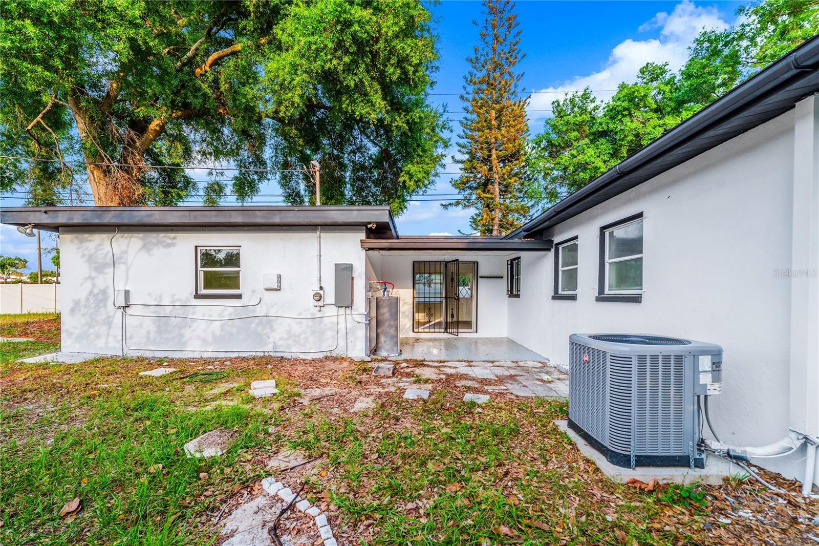 545 N TERRACE DR — photo 34