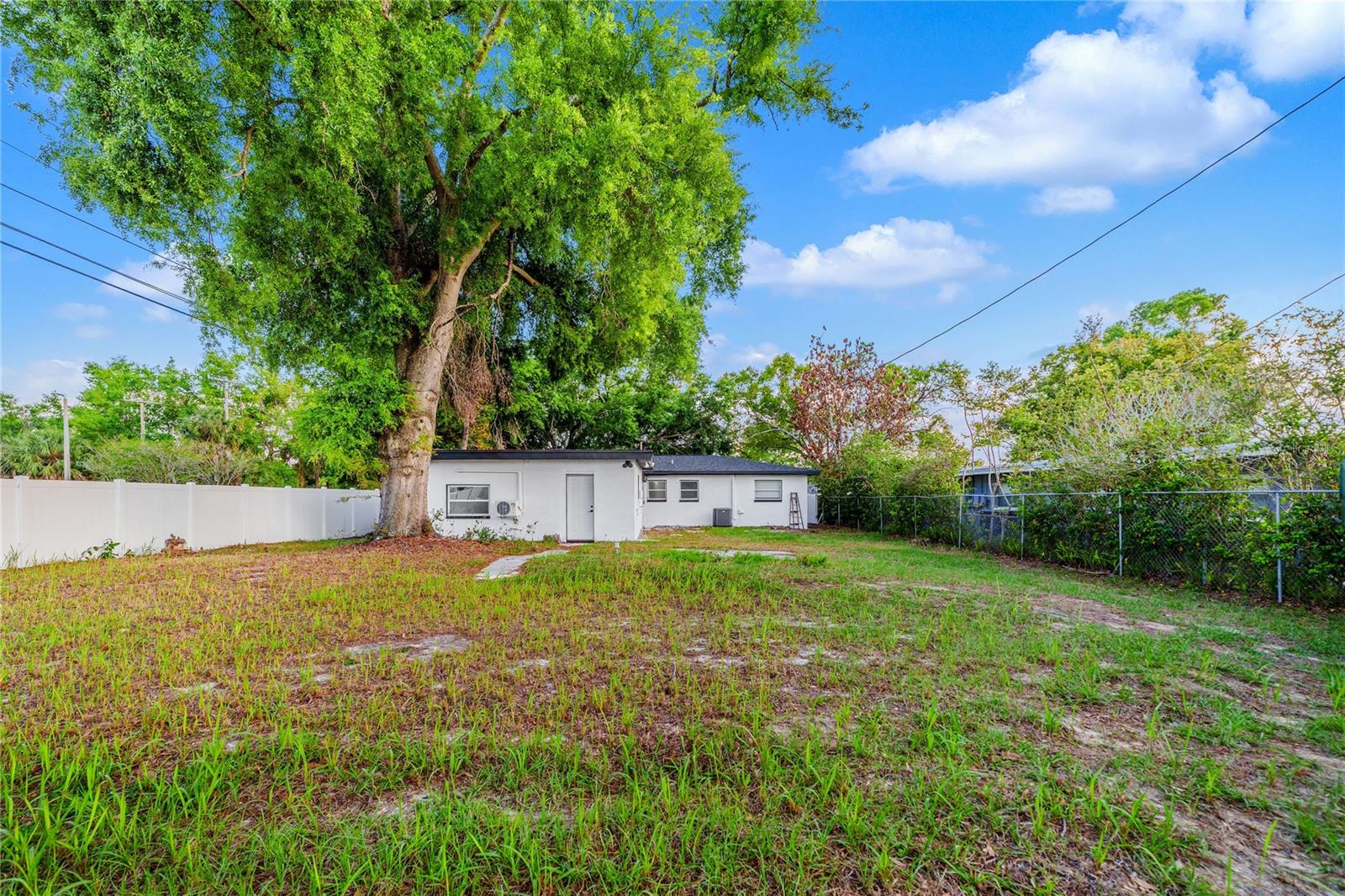 545 N TERRACE DR — photo 31
