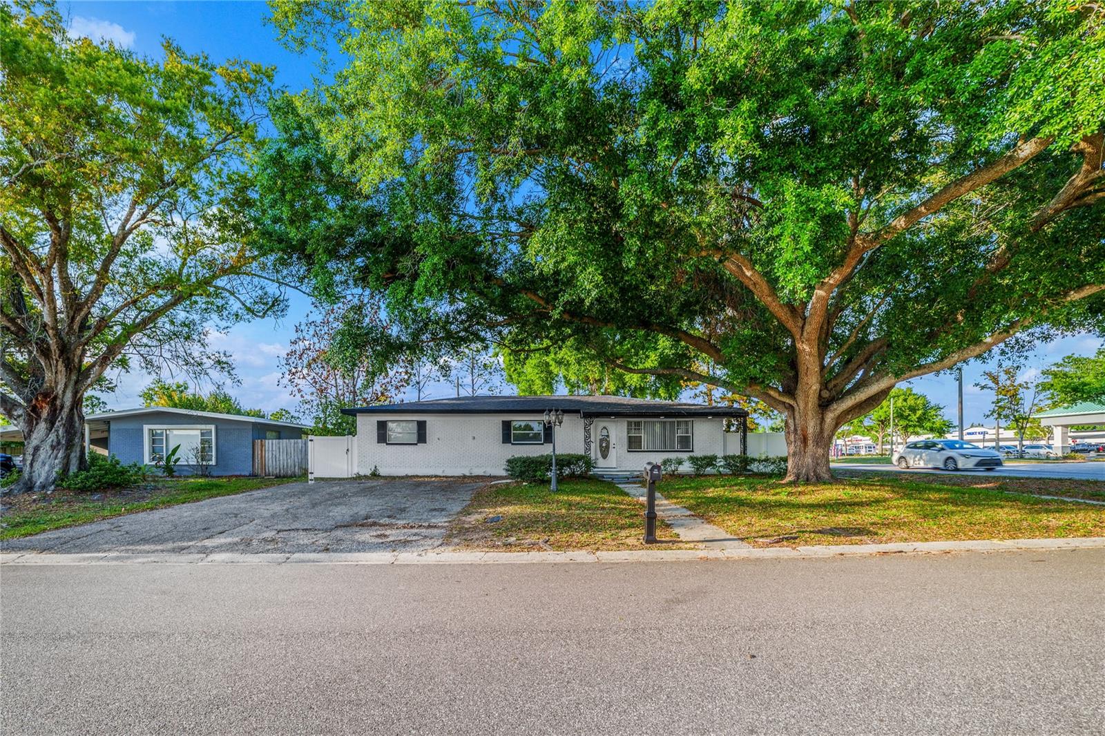545 N TERRACE DR — photo 4
