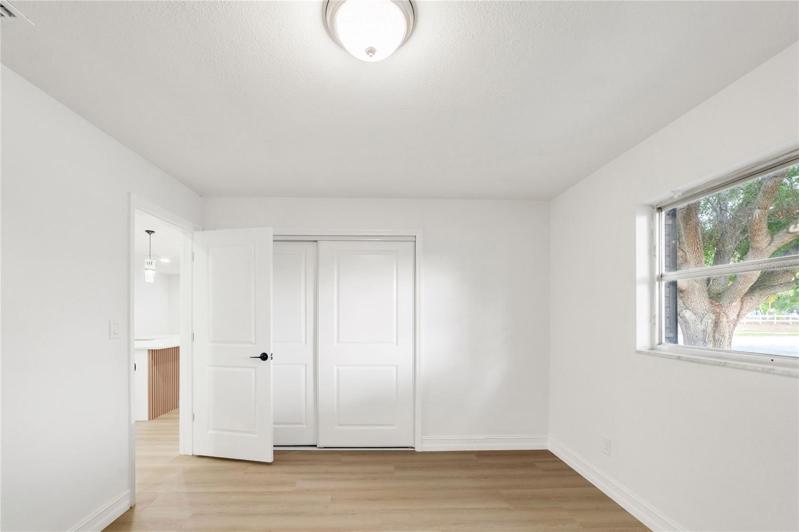545 N TERRACE DR — photo 15