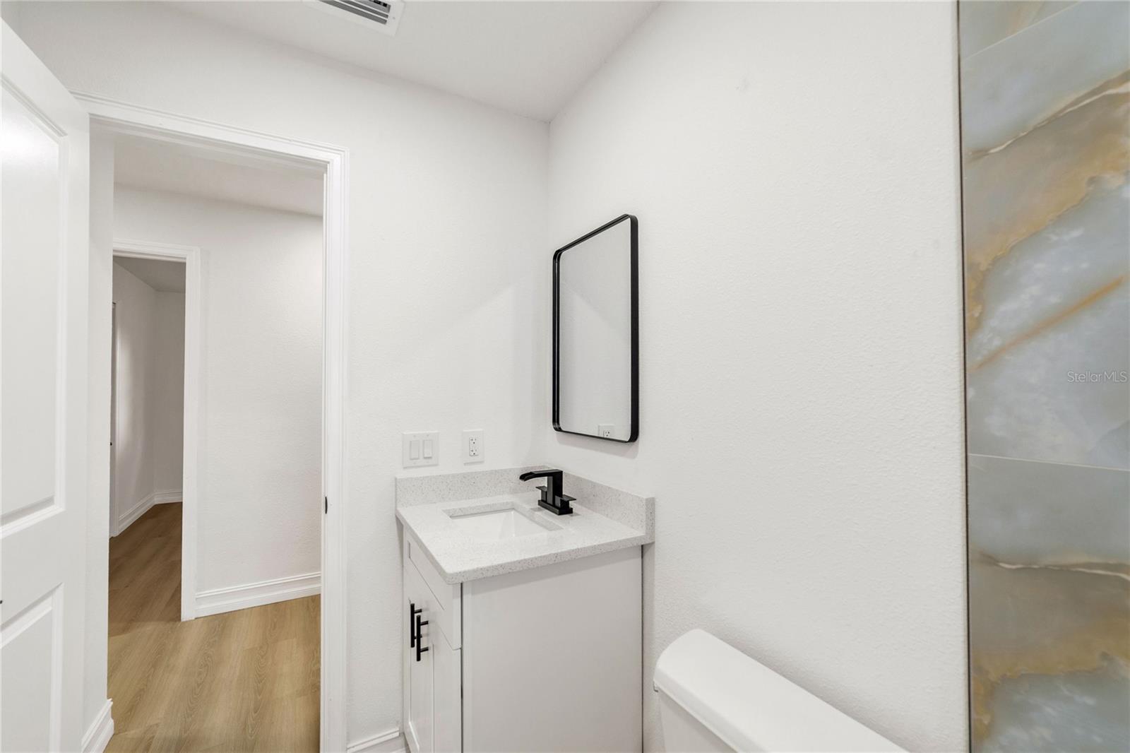 545 N TERRACE DR — photo 18