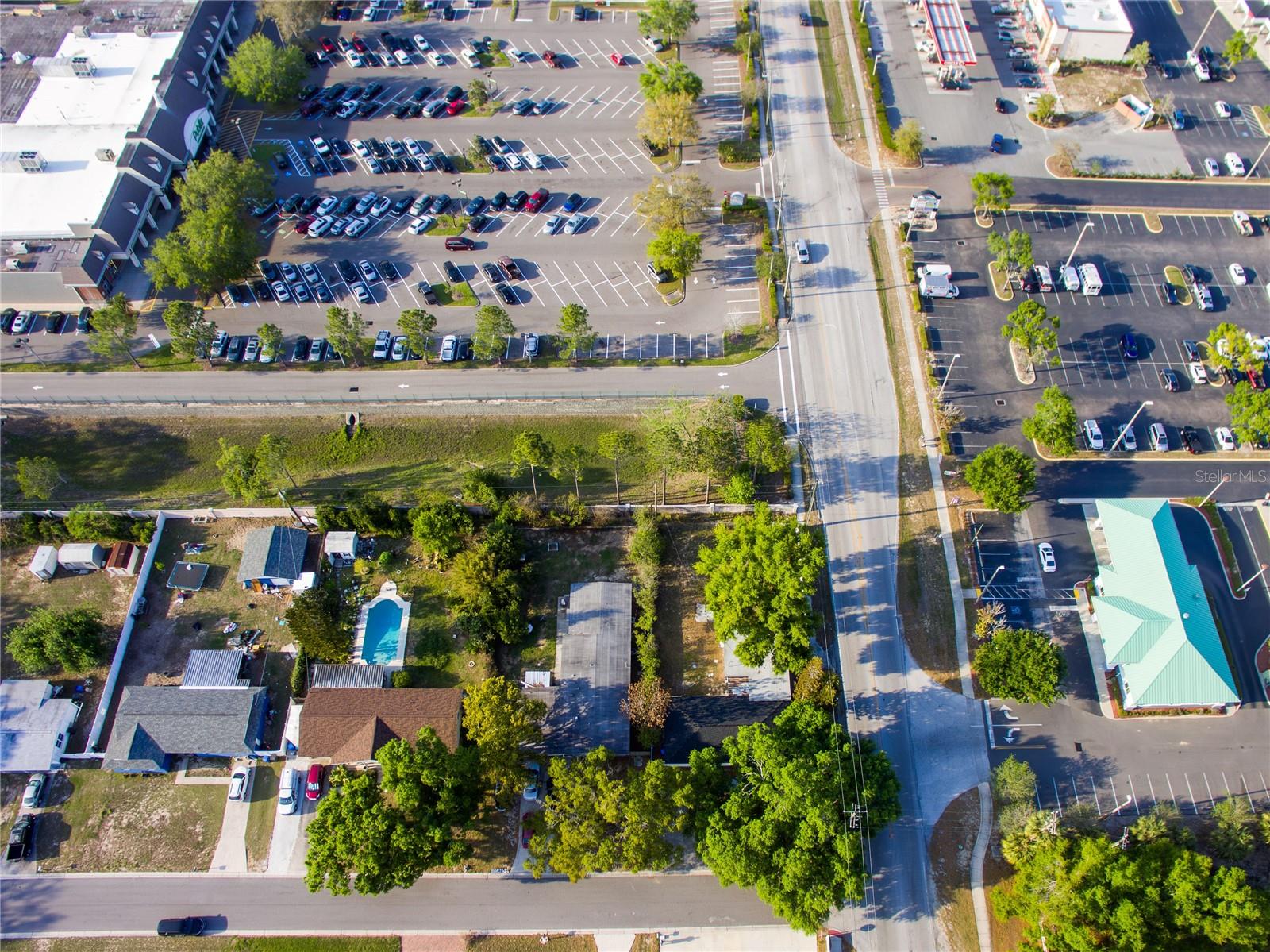 545 N TERRACE DR — photo 37