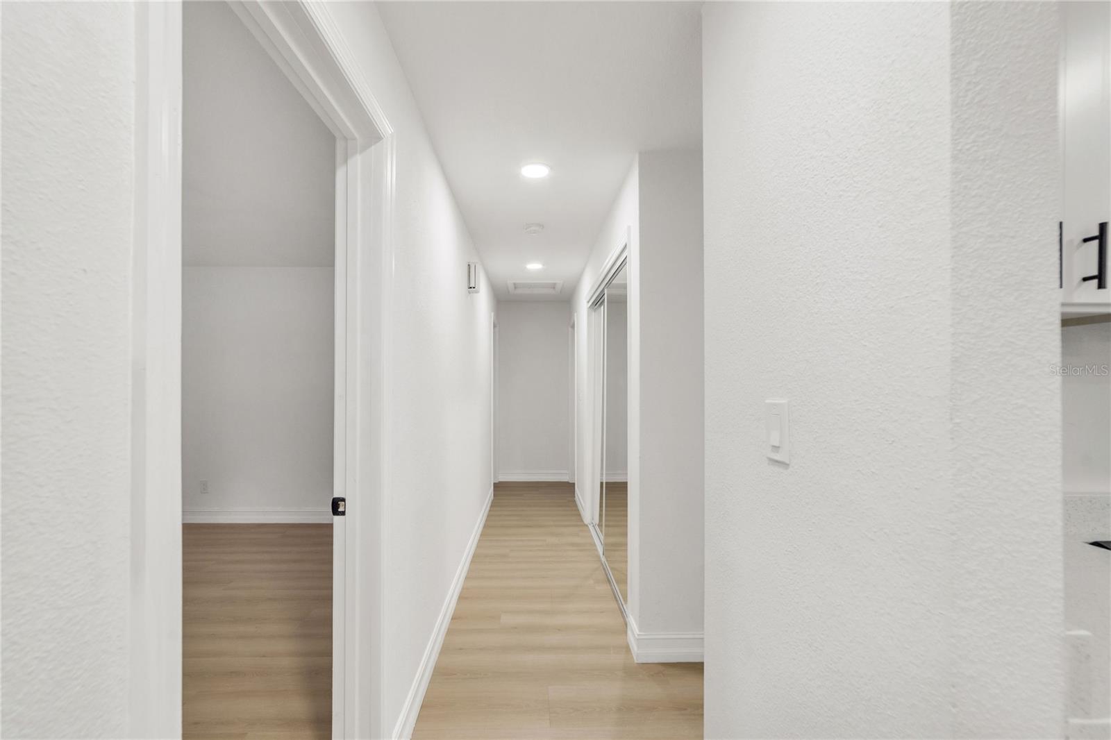 545 N TERRACE DR — photo 13