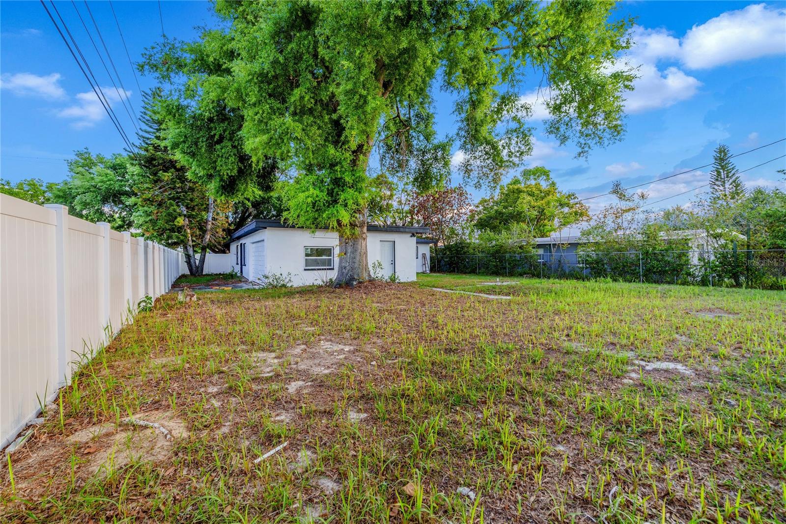 545 N TERRACE DR — photo 32