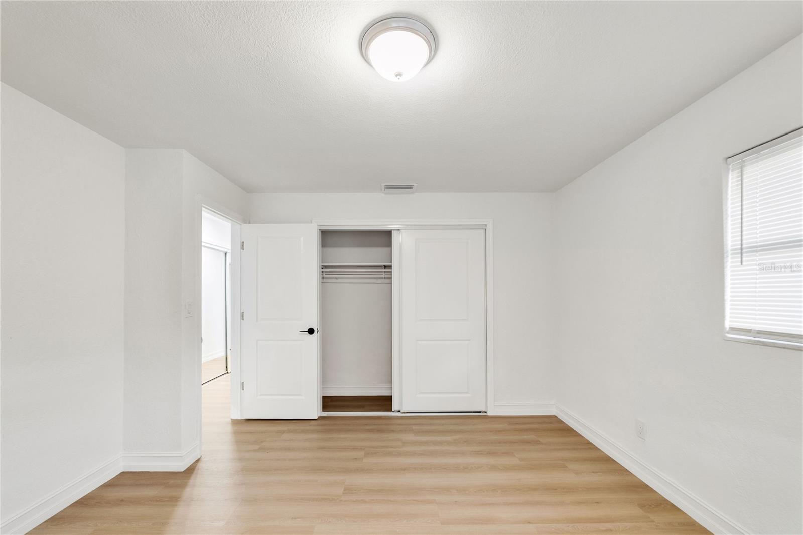 545 N TERRACE DR — photo 20