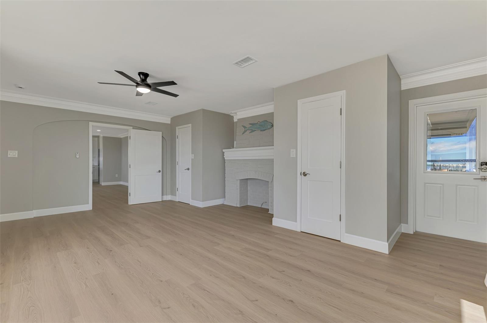 1822 RIVERSIDE DR E — photo 19