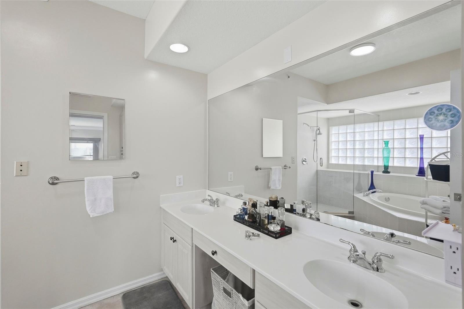1695 PINELLAS BAYWAY S #E4 — photo 18