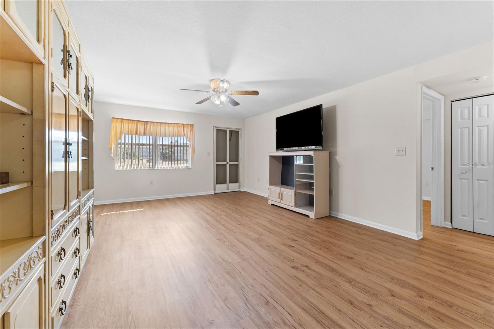 1950 59TH AVE N #114 — photo 7