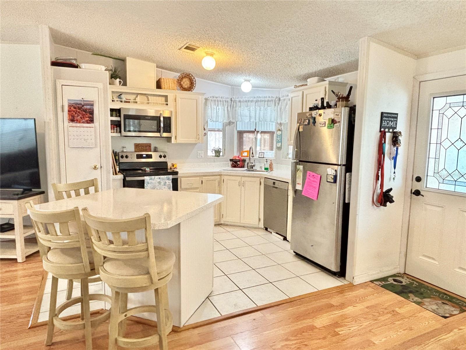 102 AMERICANA CT NE #206 — photo 9