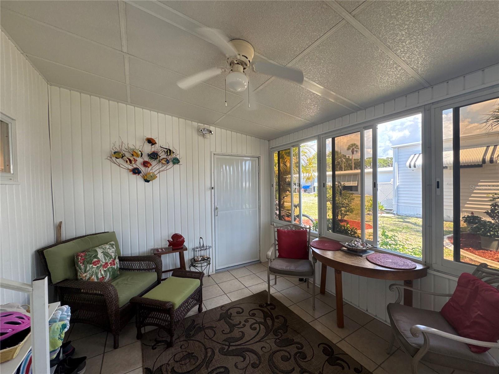 611 IRIS DRIVE — photo 11