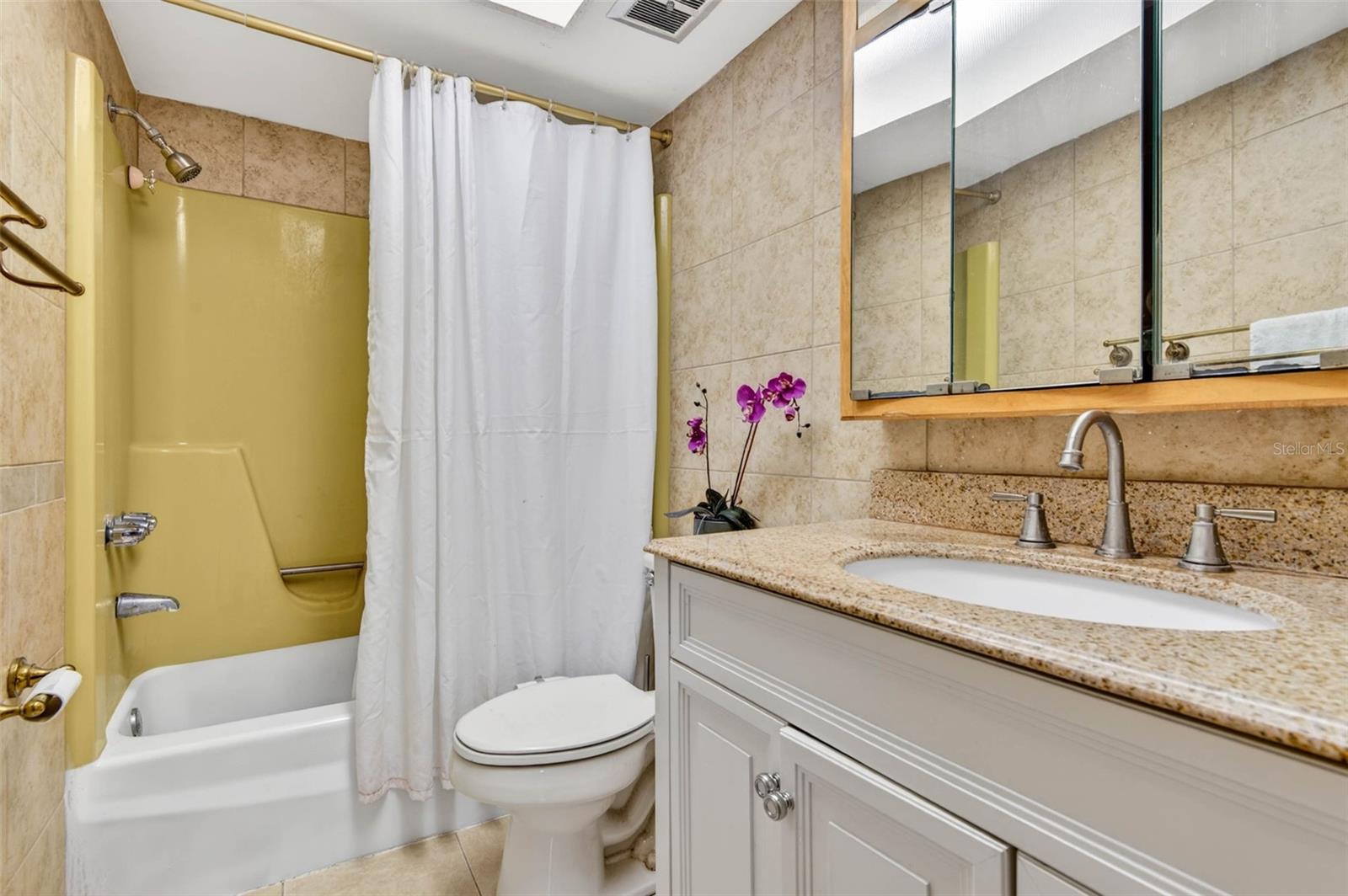 1417 W YUKON ST — photo 10