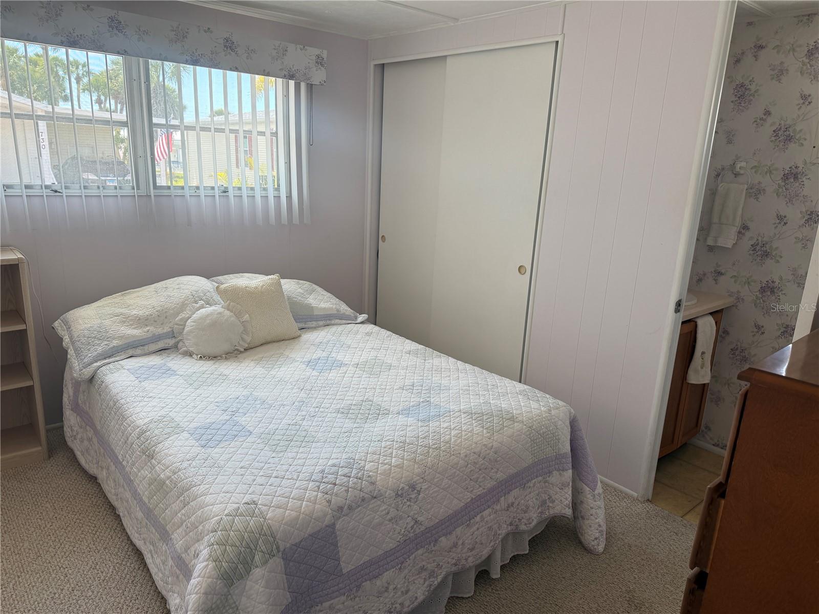 731 CAMELLIA DR — photo 9