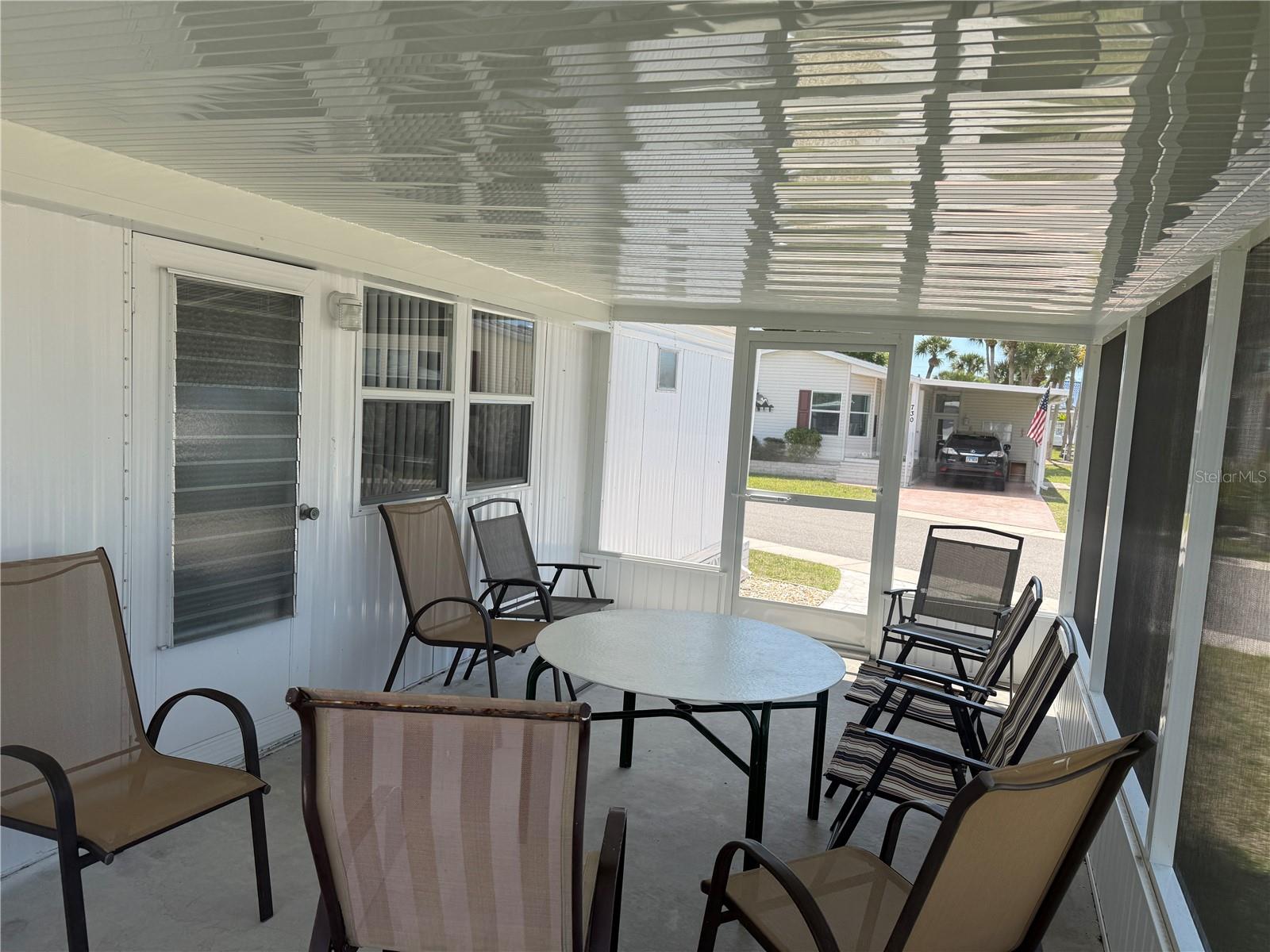 731 CAMELLIA DR — photo 13