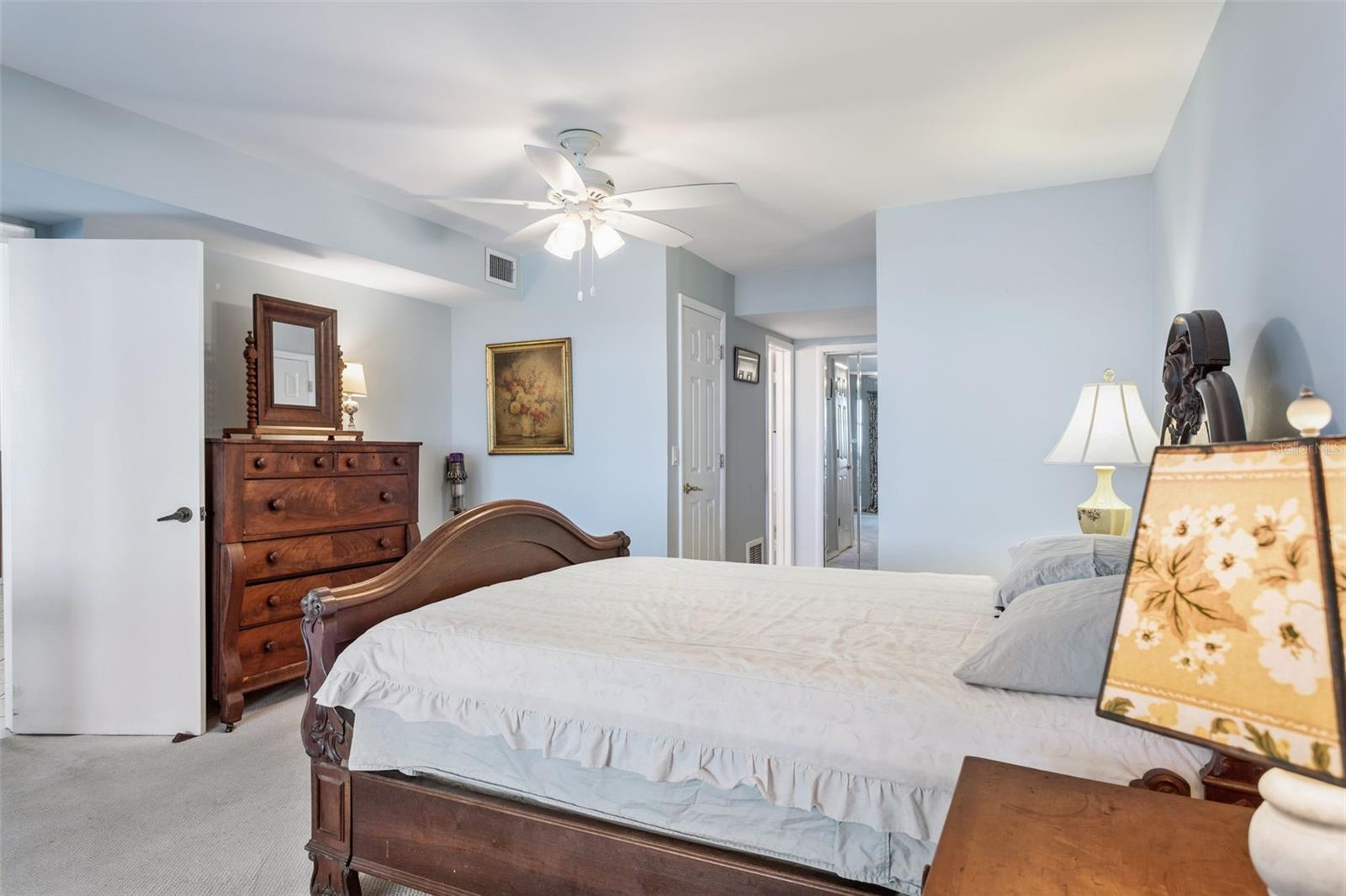 5130 BRITTANY DR S #1002 — photo 17
