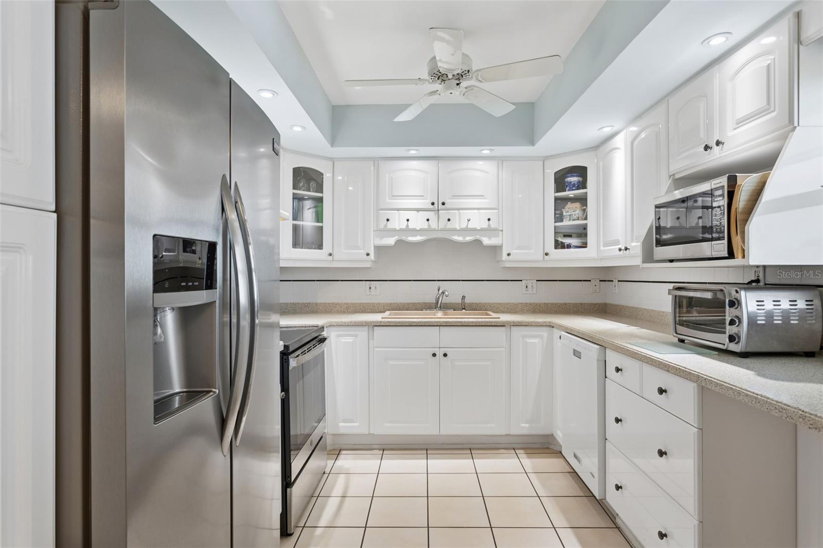 5130 BRITTANY DR S #1002 — photo 4