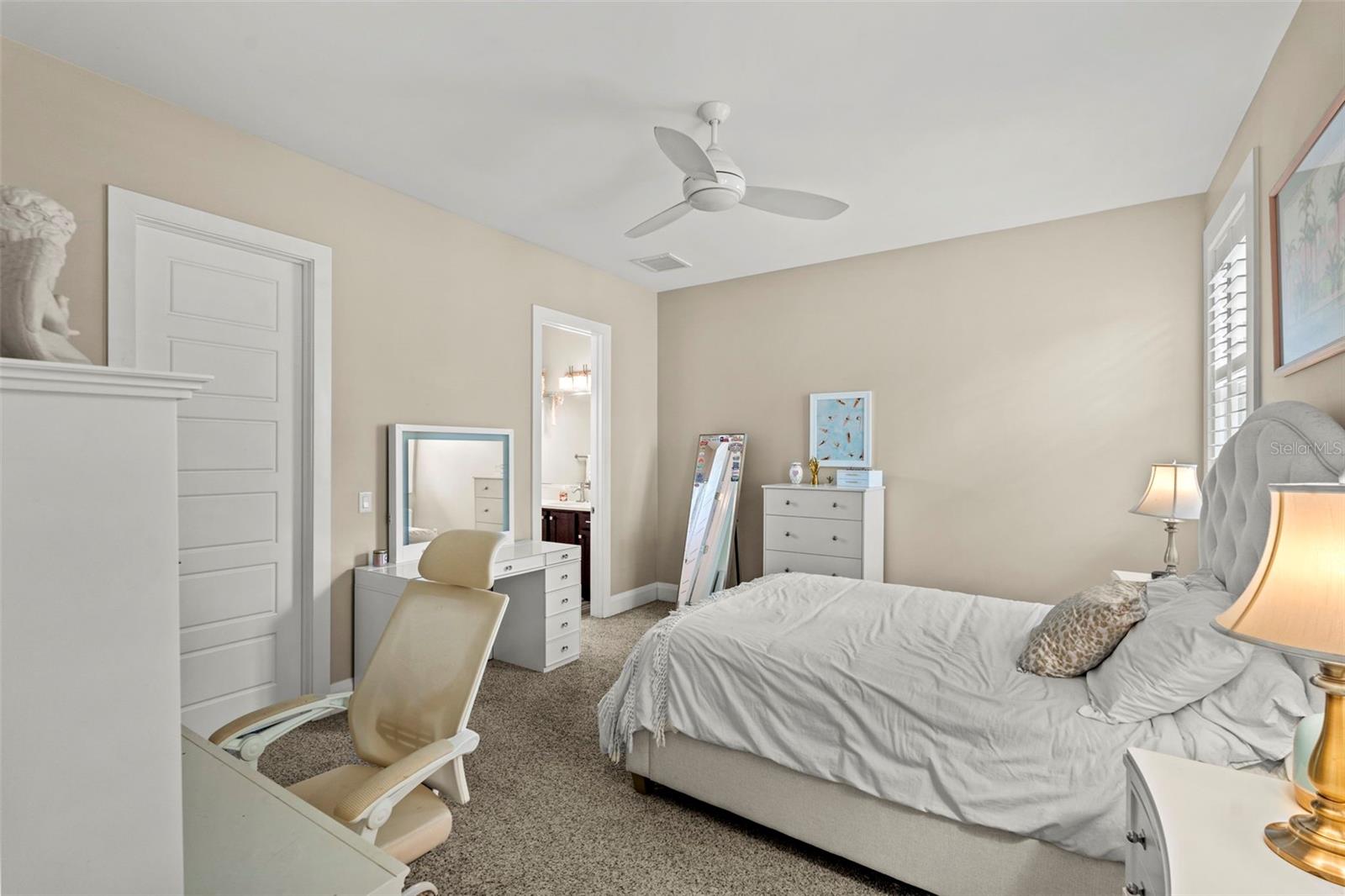 3211 W BAY VILLA AVE — photo 37
