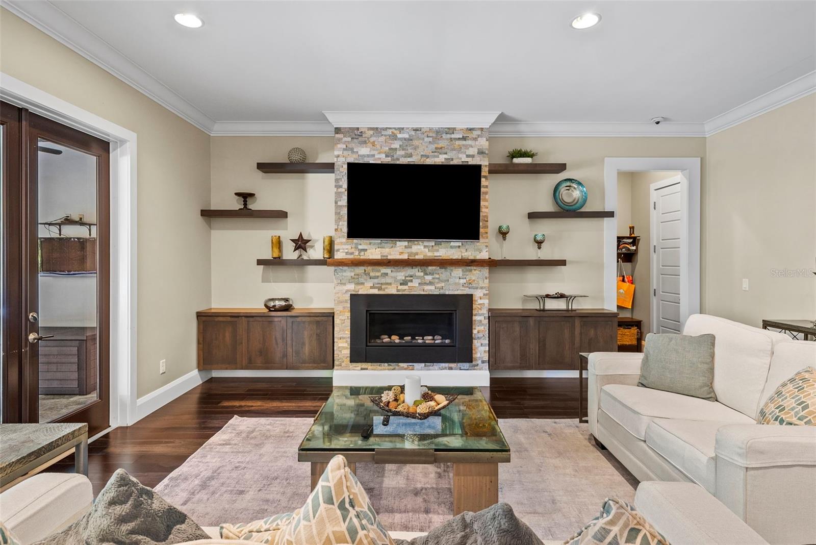 3211 W BAY VILLA AVE — photo 9