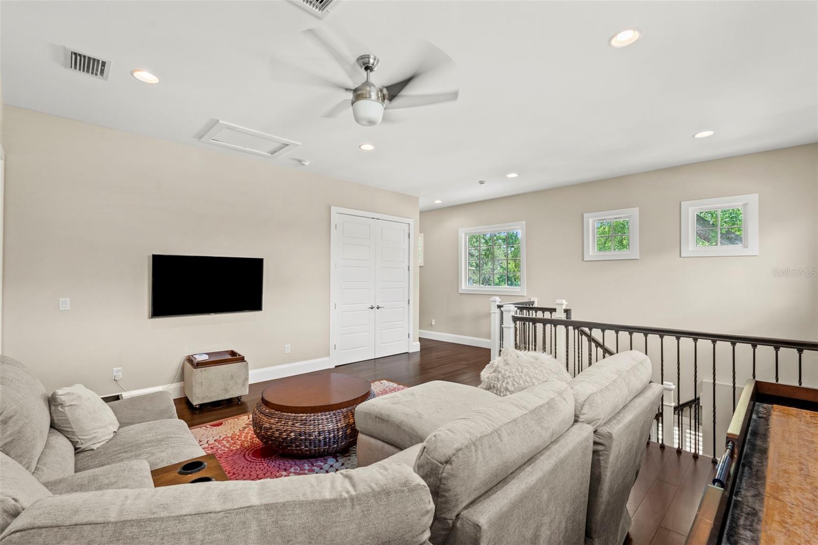 3211 W BAY VILLA AVE — photo 36