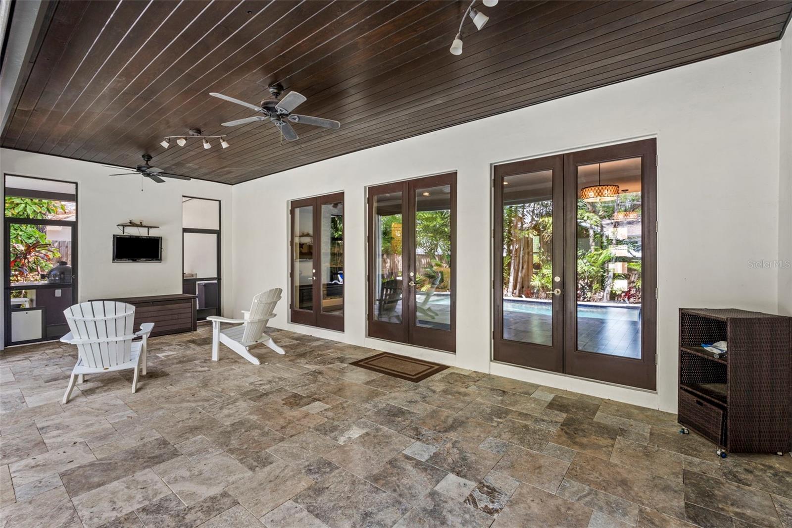 3211 W BAY VILLA AVE — photo 51