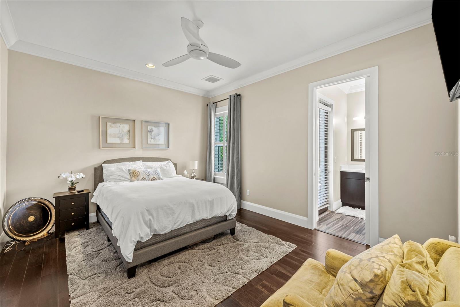 3211 W BAY VILLA AVE — photo 22