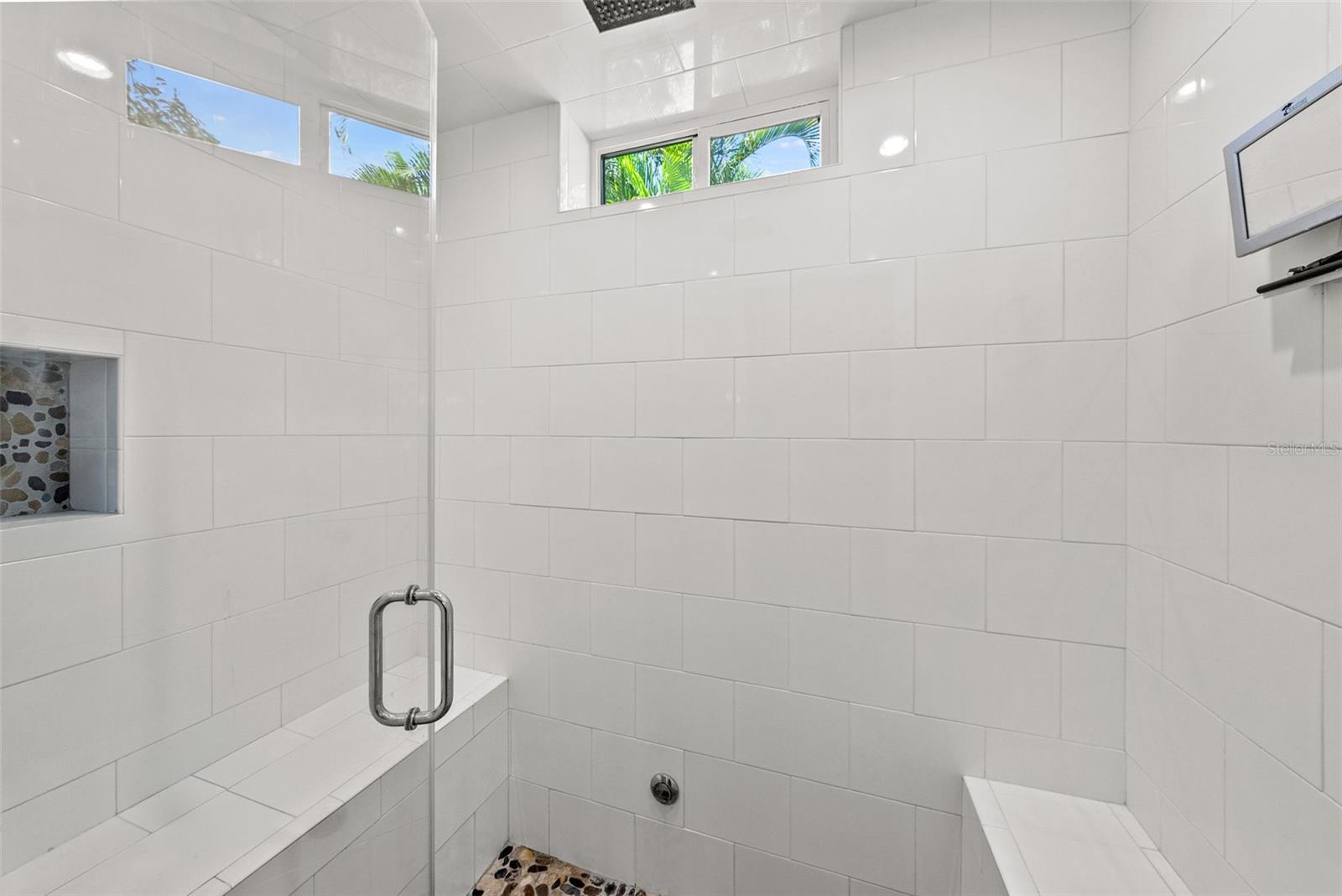 3211 W BAY VILLA AVE — photo 29