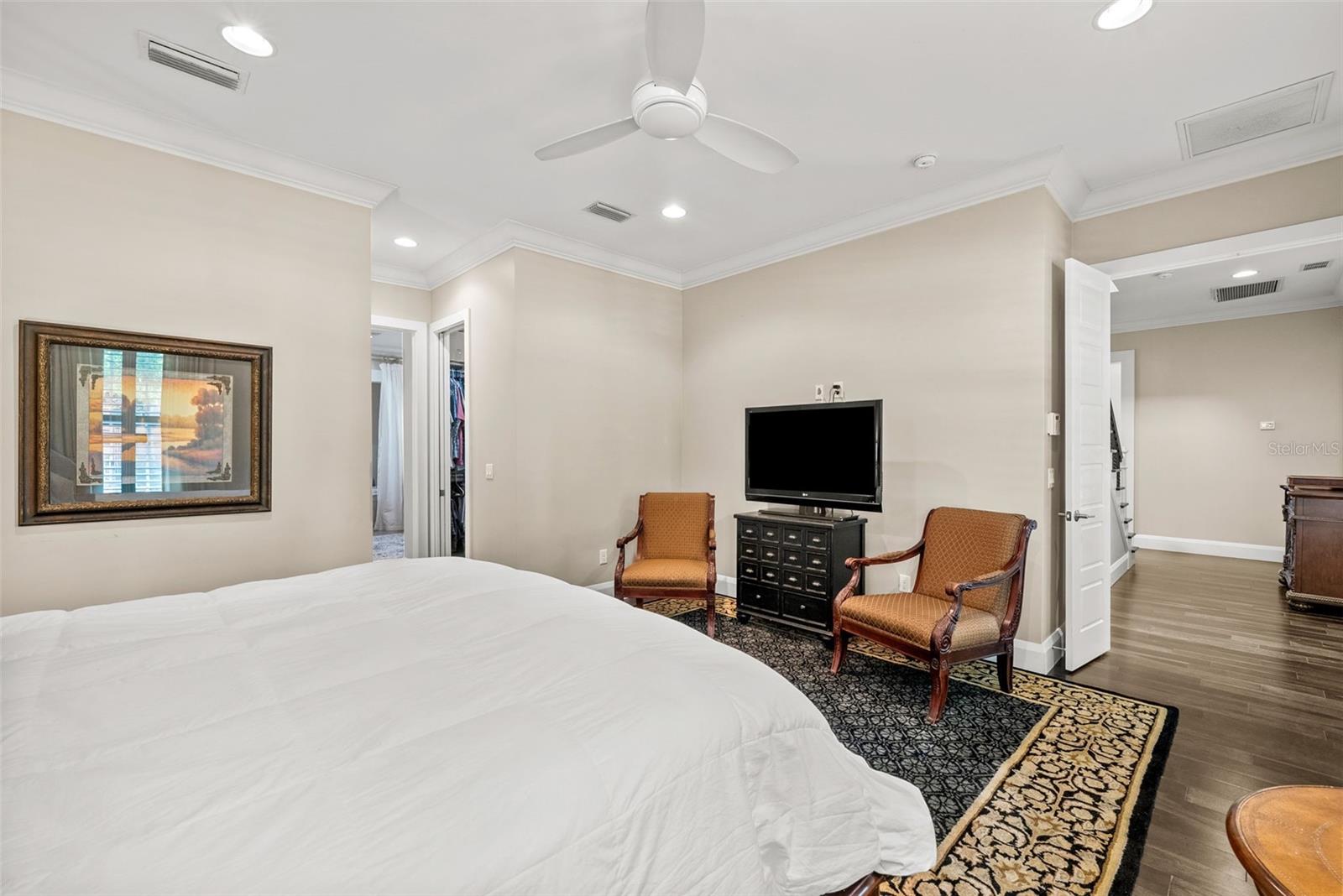 3211 W BAY VILLA AVE — photo 26