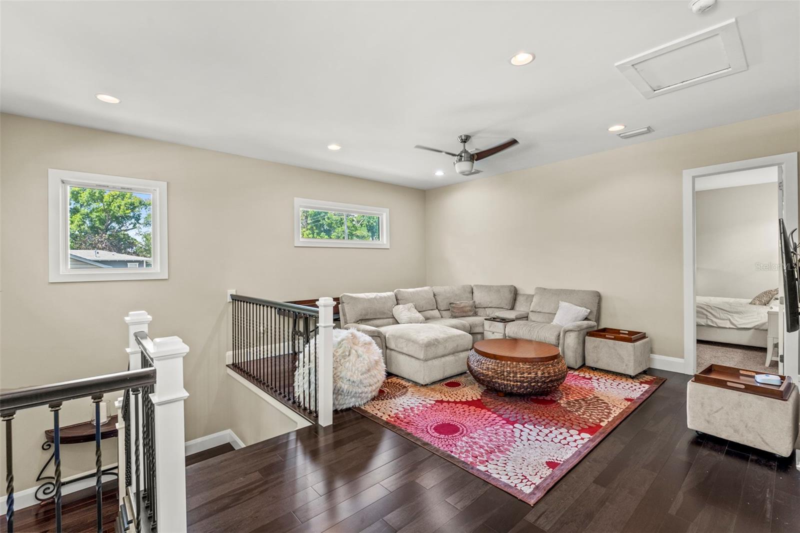 3211 W BAY VILLA AVE — photo 35