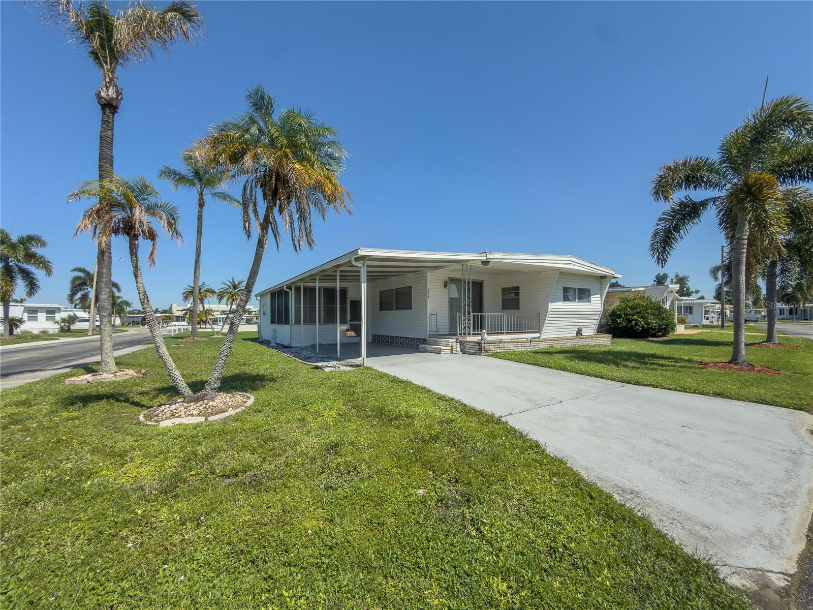 316 DANUBE CIR — photo 3