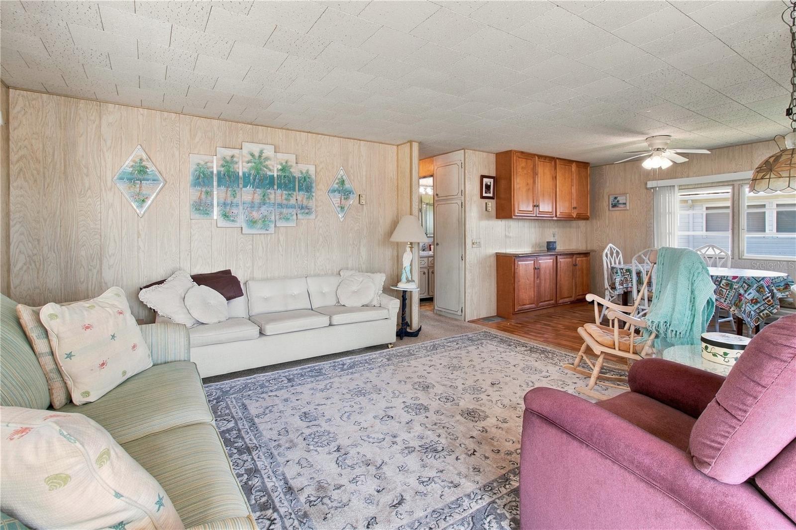 316 DANUBE CIR — photo 14