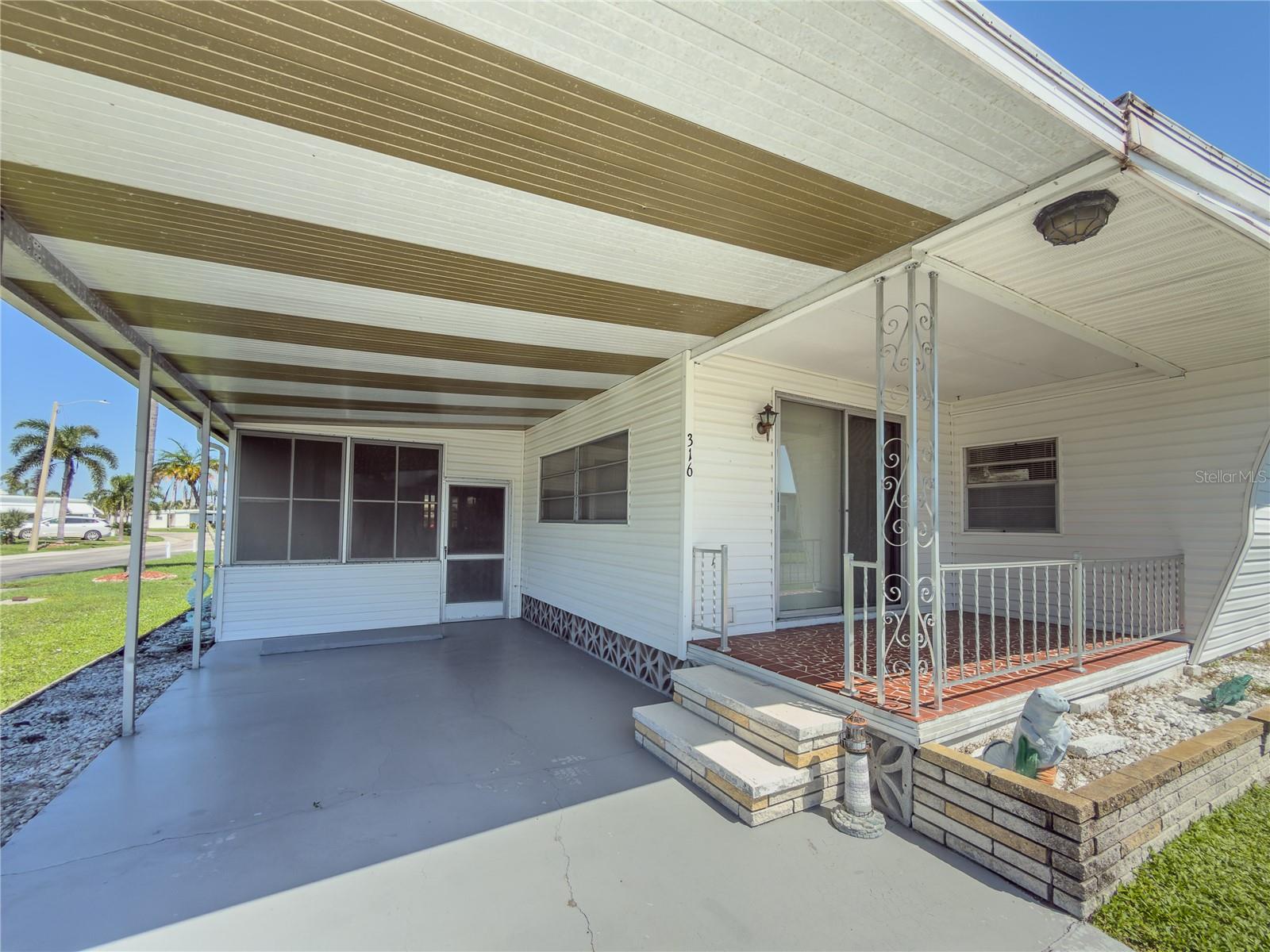 316 DANUBE CIR — photo 4