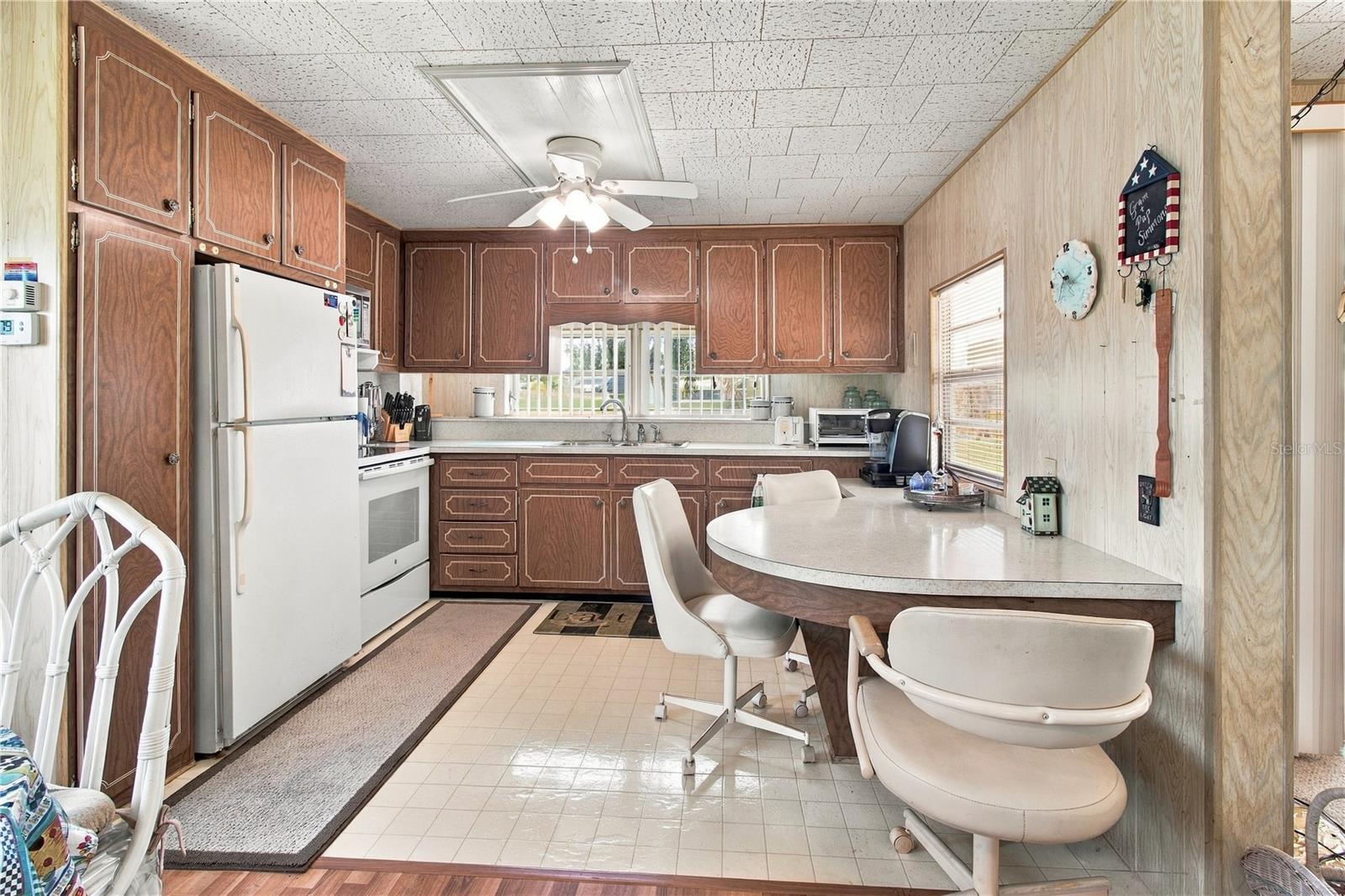 316 DANUBE CIR — photo 17