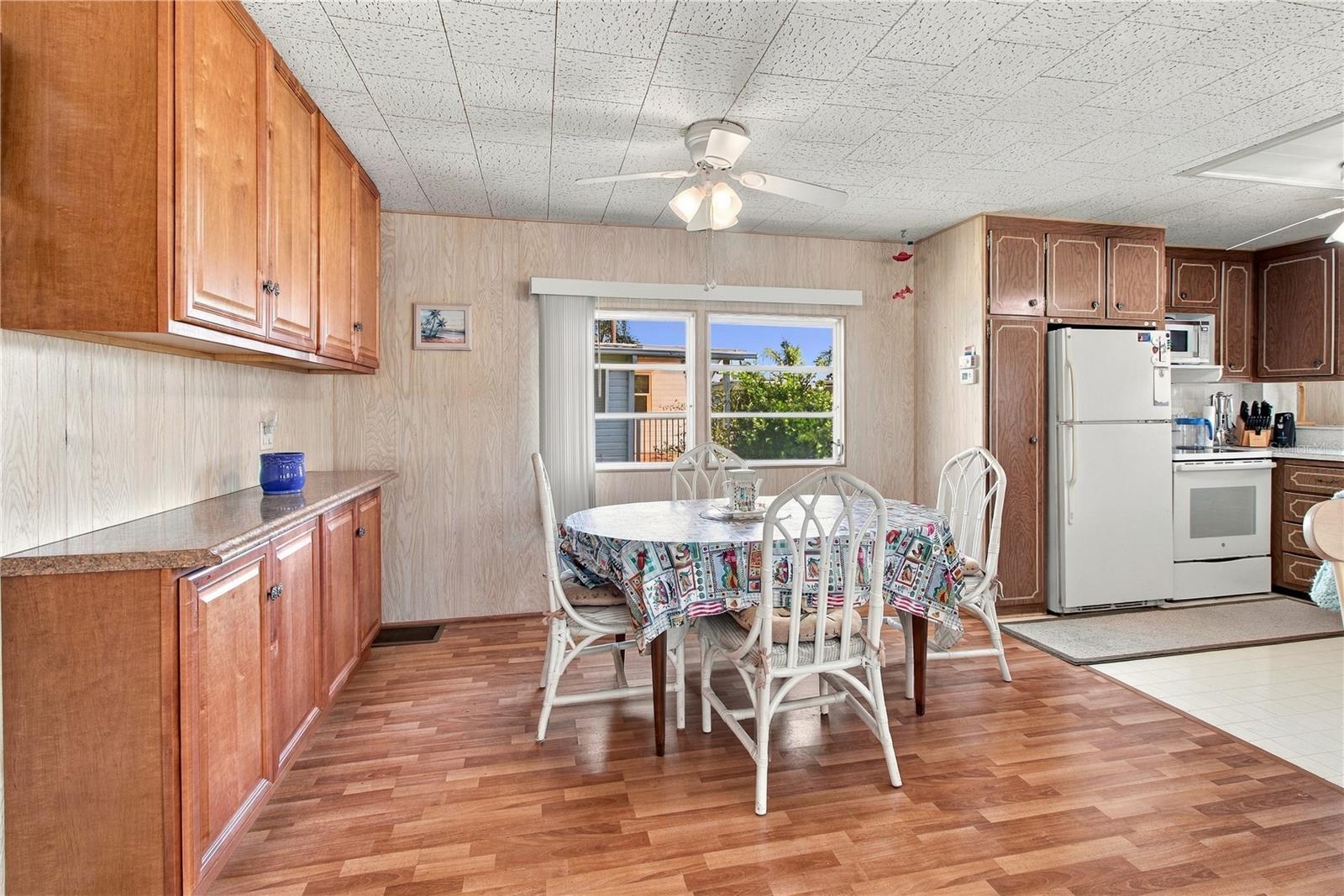316 DANUBE CIR — photo 15