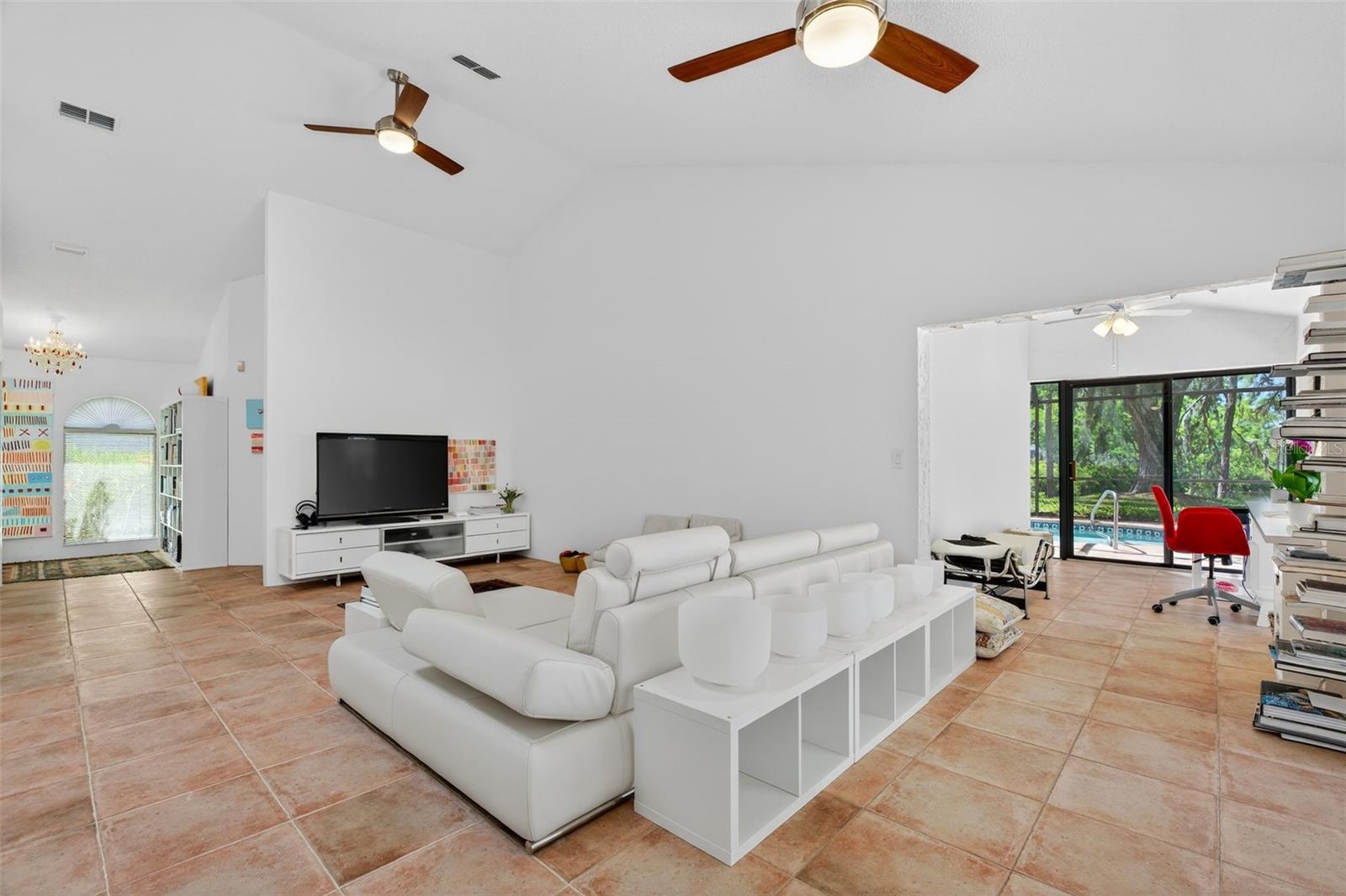 4750 TIVOLI AVE — photo 11