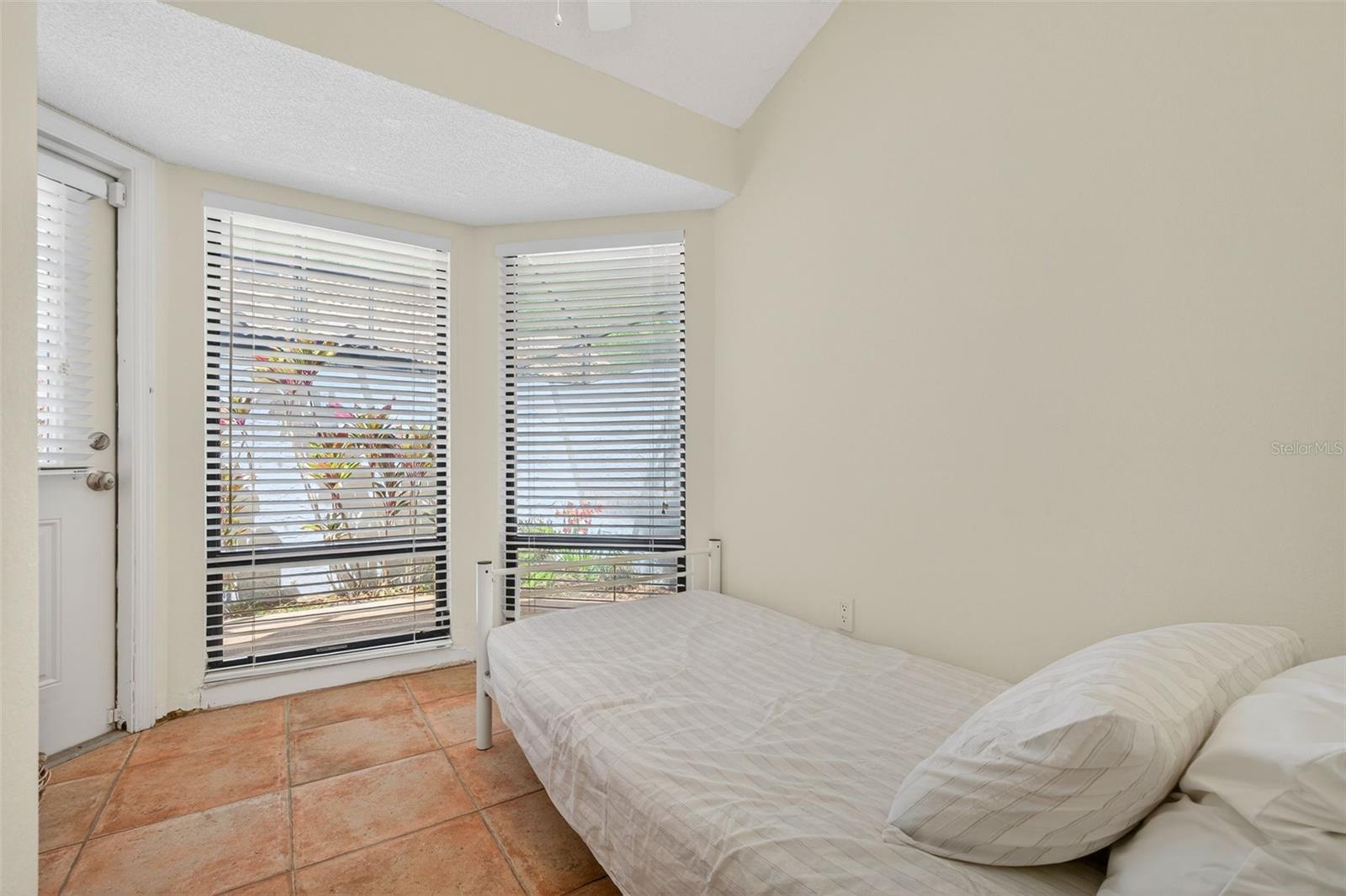 4750 TIVOLI AVE — photo 21