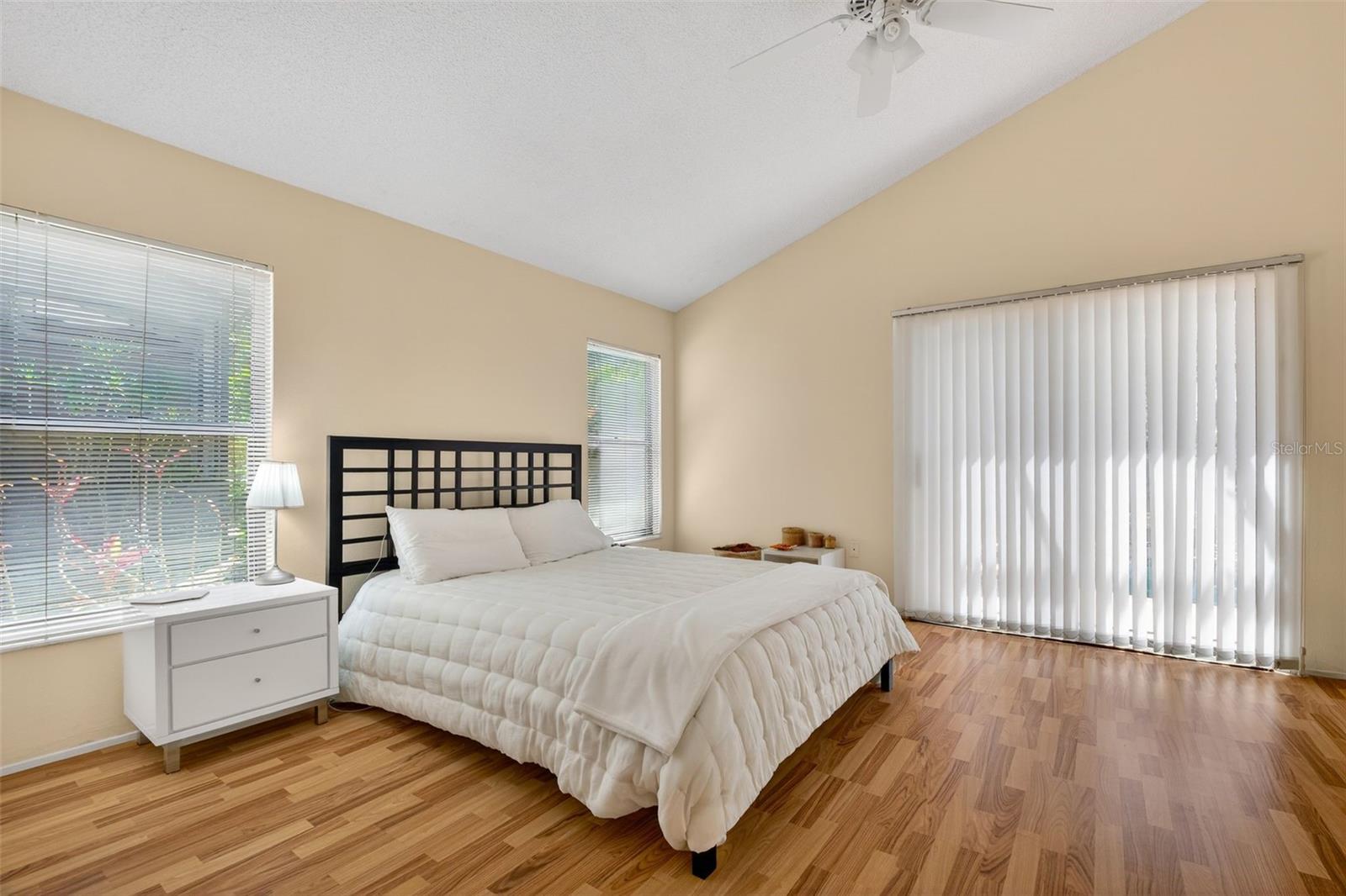4750 TIVOLI AVE — photo 32