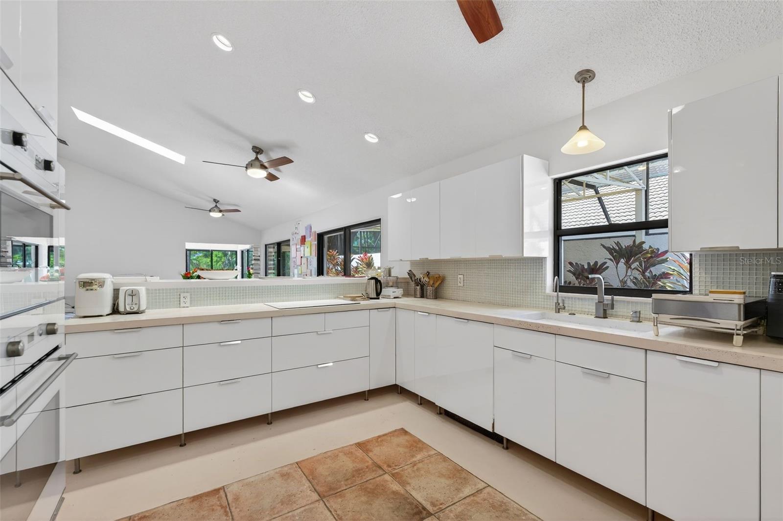 4750 TIVOLI AVE — photo 16