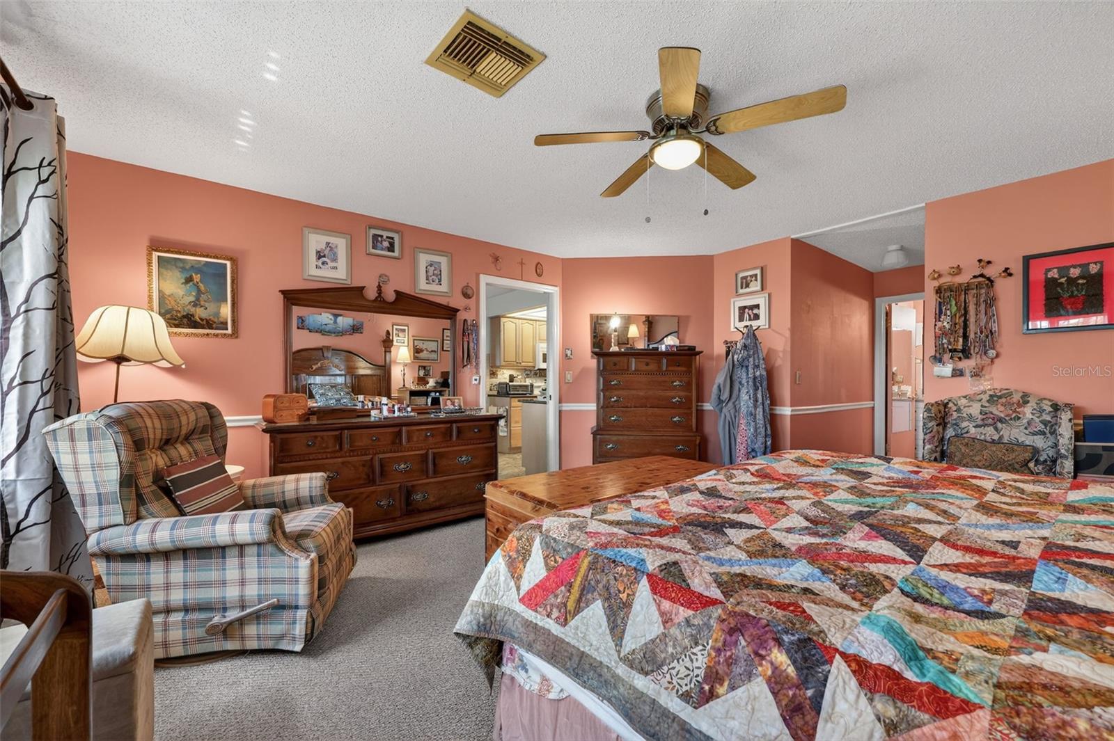 2322 LANCASTER DR — photo 28
