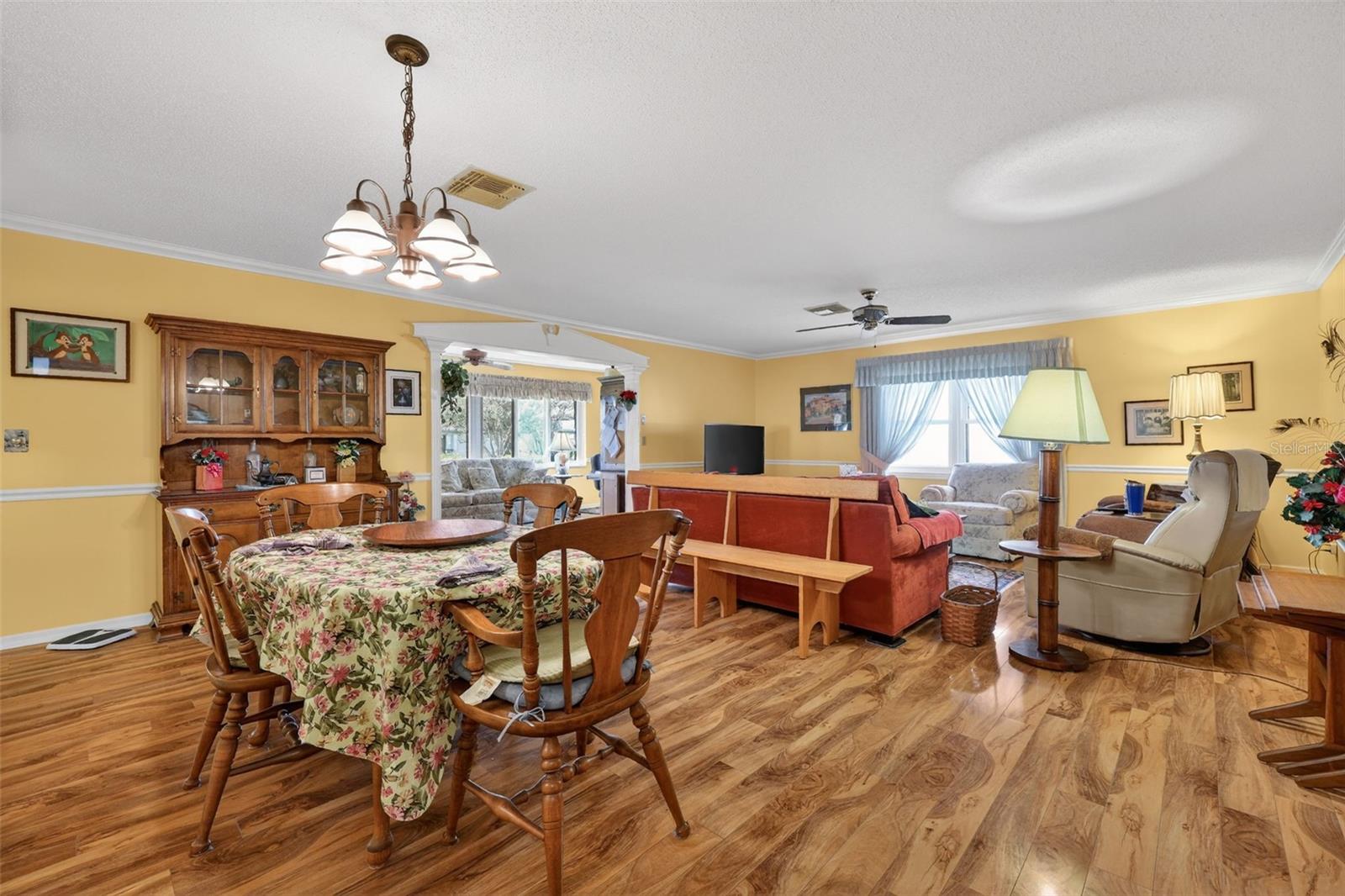 2322 LANCASTER DR — photo 22